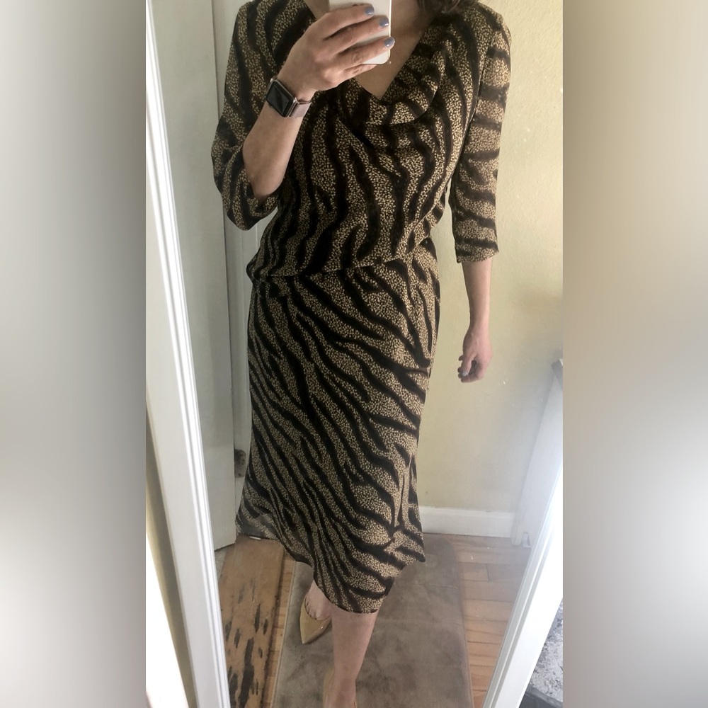 Vintage Boutique 100% Silk Cynthia Rowley skirt suit